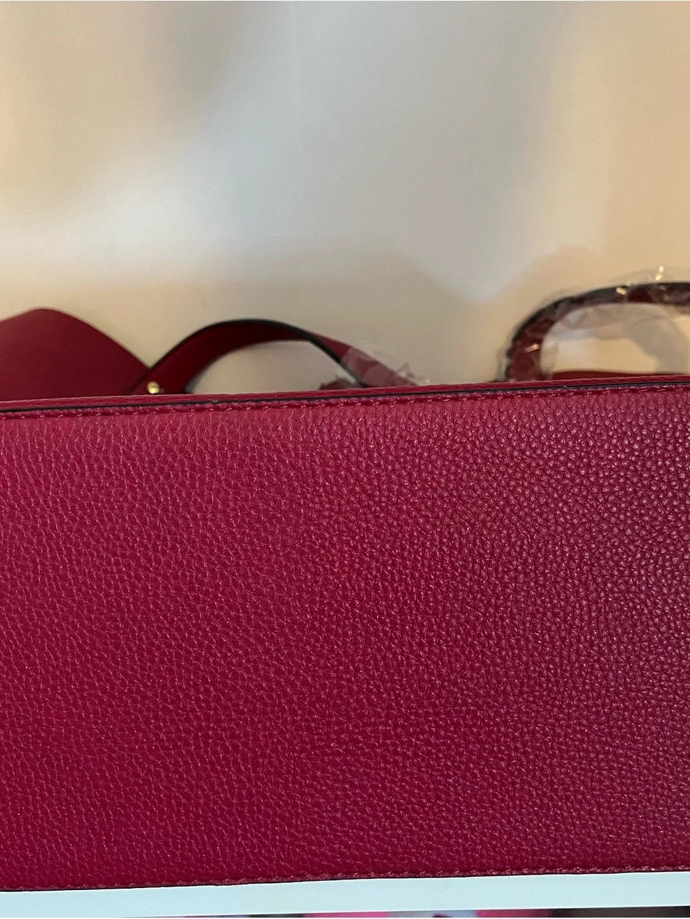 Pebbled Leather Tote Bag in Raspberry red